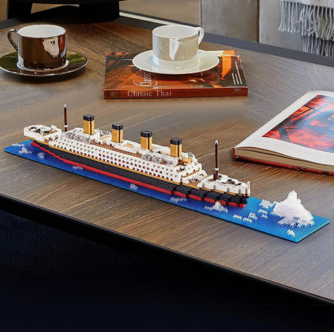 The iconic Titanic Cruise Ship DIY Model Building Blocks