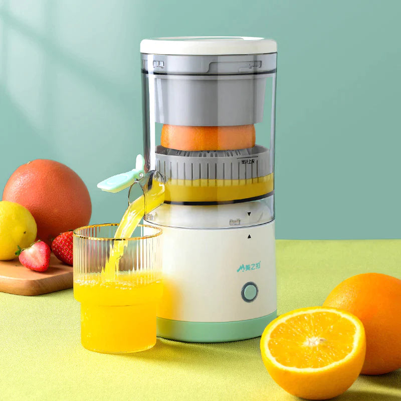 SqueezeZ™ USB Charging Automatic Fruit Juicer